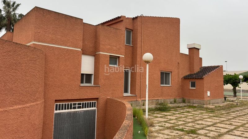 Foto fbc8b545-eee0-4a88-9a8c-95d5deda4b3a. Xalet amb aparcament piscina a La Algoda - Matola - Llano de San José Elche / Elx