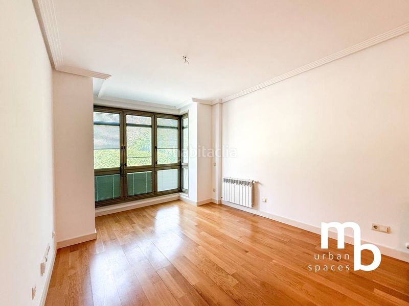 Foto 8f88617d-30bf-4c2c-963a-bceb5f179090. Lloguer pis amb calefacció aparcament piscina a Conde Orgaz - Piovera Madrid