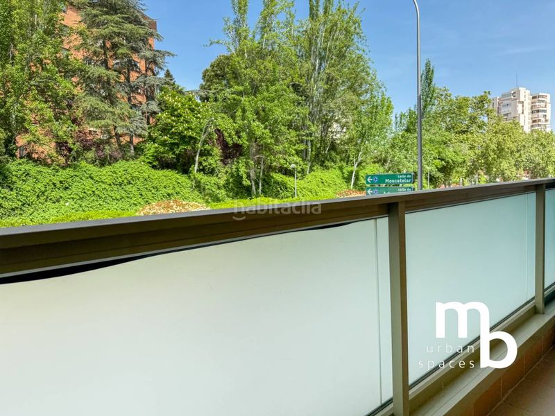 Foto fd5d6ee5-f6aa-48f5-a05f-0c2e6966b3bf. Lloguer pis amb calefacció aparcament piscina a Conde Orgaz - Piovera Madrid