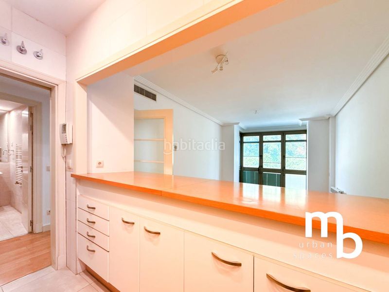 Foto b97a75a6-b018-46c9-962e-a8467995af1c. Rent flat with heating parking pool in Conde Orgaz - Piovera Madrid