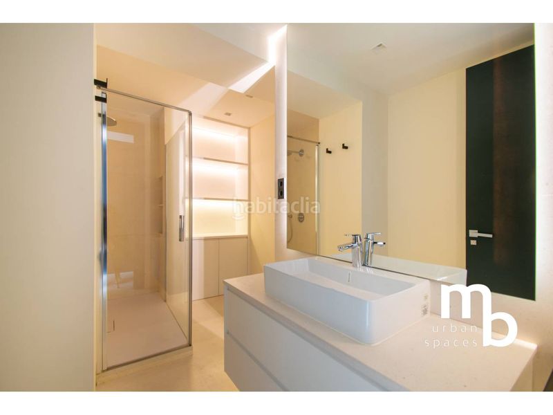 Foto 56bf4fe9-fef5-404e-a1a7-65f35e8f9715. Àtic amb calefacció aparcament a Almagro Madrid