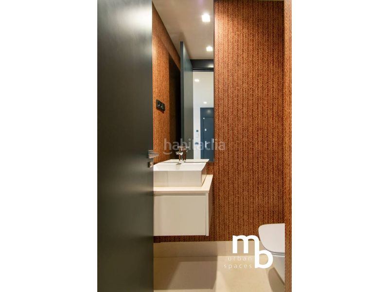 Foto 7510b03a-eb8a-488a-b7b9-6cf0abbe9df7. Àtic amb calefacció aparcament a Almagro Madrid