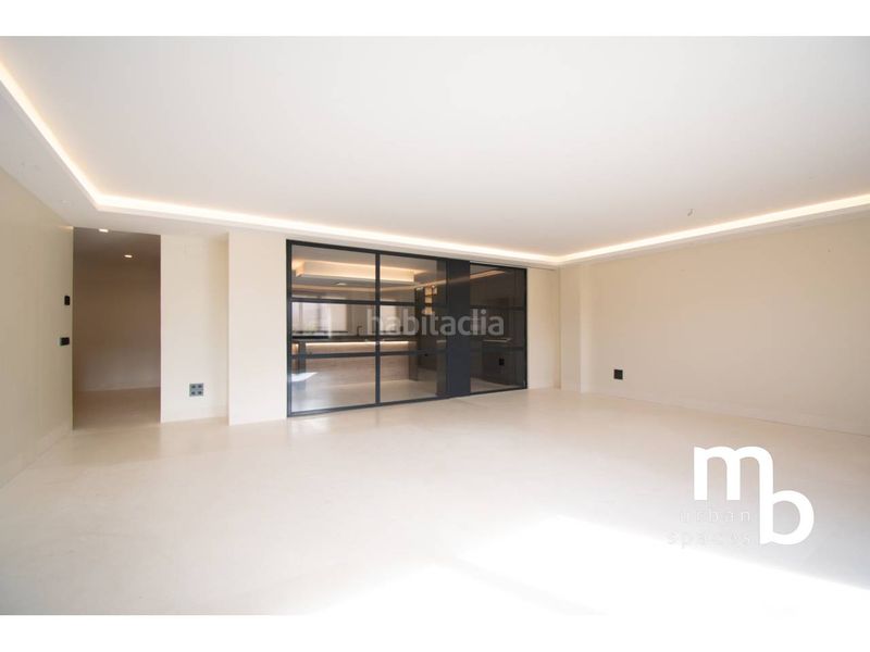 Foto 7c2cbe95-3e33-4440-8f10-0fe725102e35. Àtic amb calefacció aparcament a Almagro Madrid