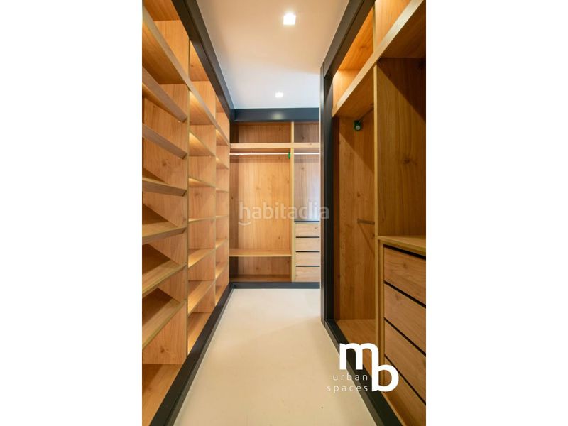 Foto 818cadfd-f997-4db8-ba0c-5f23f8cc27e4. Àtic amb calefacció aparcament a Almagro Madrid