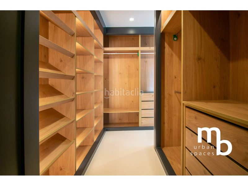 Foto a173a36c-132d-45df-8c60-dc664180440f. Àtic amb calefacció aparcament a Almagro Madrid