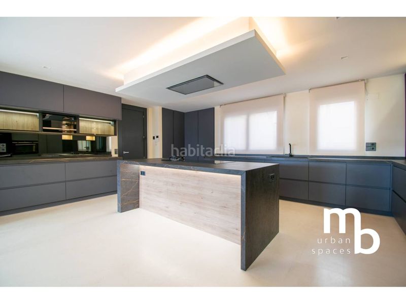 Foto d4d3604c-4a3a-4d54-a561-8dccb2756652. Àtic amb calefacció aparcament a Almagro Madrid