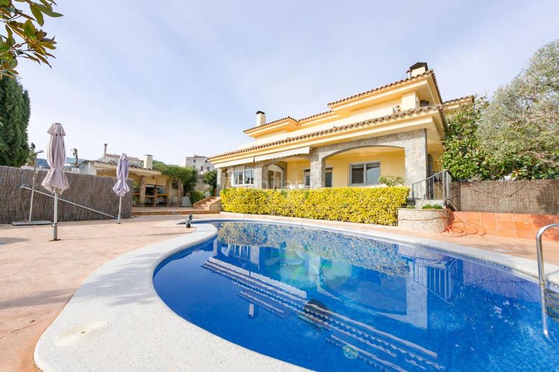 Foto 2d70caf9-afa1-4d9f-b412-205b214241b2. Xalet amb aparcament piscina a Nucli Urbà Argentona