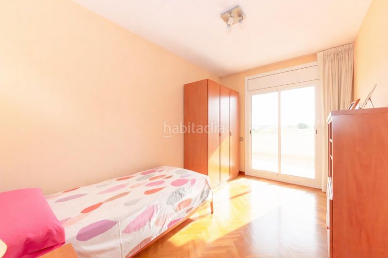 Foto 3950089e-7ffe-42d3-acc0-6f0dfc32dd5e. Xalet amb aparcament piscina a Nucli Urbà Argentona