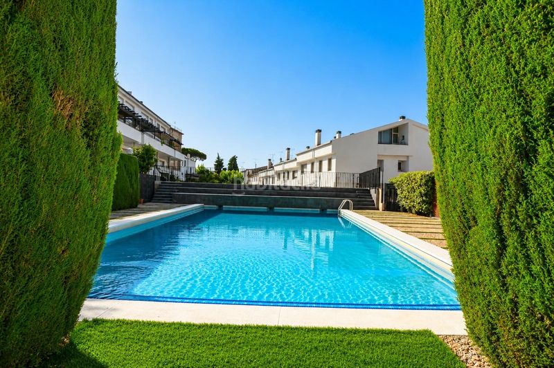 Foto 25032df2-f93e-4a38-81fd-b26b83792b89. Lloguer casa amb calefacció aparcament piscina a Cabrils