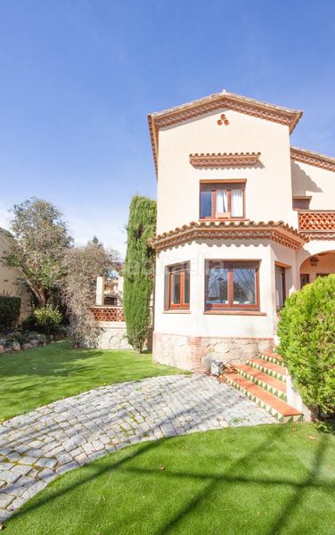 Foto 028486e6-ab68-4667-9c71-b039f10979cd. Casa amb calefacció aparcament a Nucli Urbà Argentona