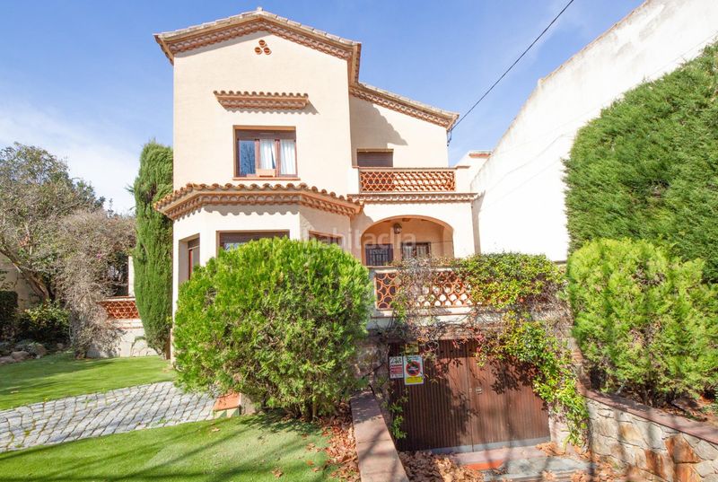 Foto a2d921f2-3eb8-4ee7-93f4-00ba44e98624. Casa amb calefacció aparcament a Nucli Urbà Argentona