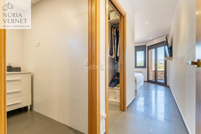Foto 437848c2-6ddb-48b4-ab19-e0e20525de29. Casa aparellada amb calefacció aparcament piscina a Reus