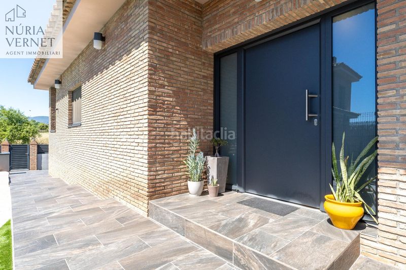 Foto 79095288-b634-40a1-8cbd-224de4bd9b07. Casa aparellada amb calefacció aparcament piscina a Reus