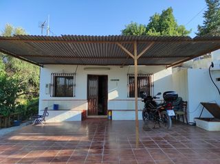 Masia a Calle benamocarra 5. Zh&a consultore inmobiliaria