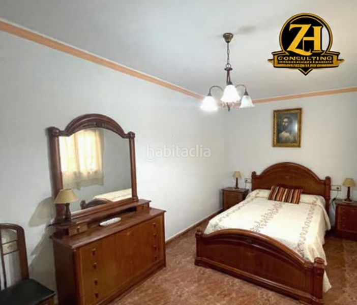 Foto 15c984d8-a235-4b80-8705-ea43f3332a84. Casa amb xemeneia a Árchez