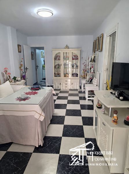 Foto 485be4ce-6bdd-40a5-b2ec-758a6a5fe9e4. Piso en Centro Torre del Mar