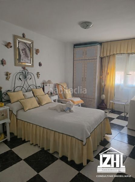Foto 5c2dc0d8-a37b-4f43-830b-e9aa6b1cd875. Piso en Centro Torre del Mar