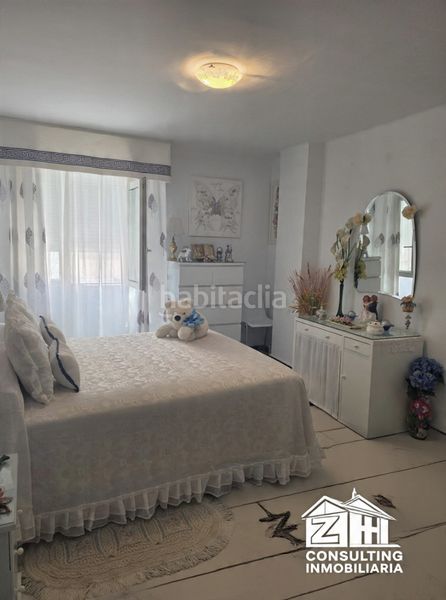 Foto d50711bb-fd79-4f19-a6a3-0b337135e591. Piso en Centro Torre del Mar