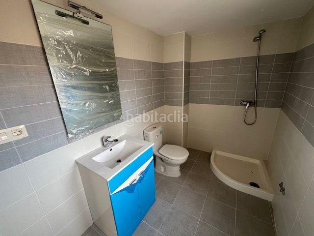 Foto 46465e90-5ad0-4002-b95b-619f391a8f7f. Edificio in Cañada