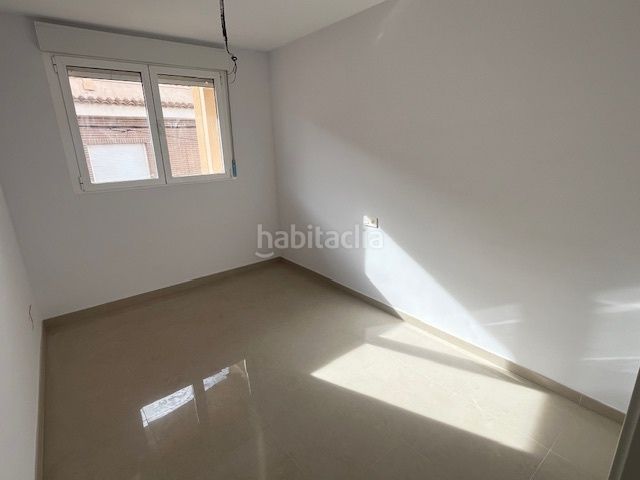 Foto 5c2ca001-d396-4ae7-9c1f-aa9f732bdb85. Edificio in Cañada