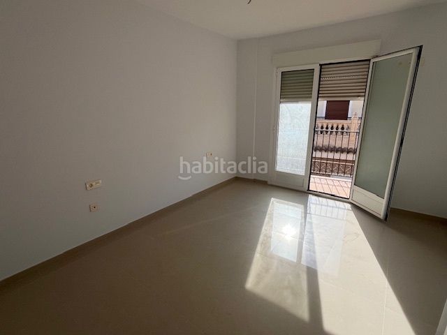 Foto 711ecc78-f3ba-4cab-af47-c739358d0db6. Edificio in Cañada