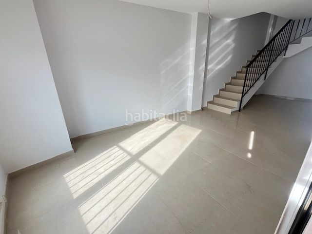 Foto 76ad74e3-5450-4ef1-9664-837732f817d8. Edificio in Cañada