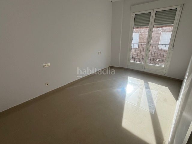 Foto 78594044-b21f-49ab-b218-4cc30bf013bc. Edificio in Cañada