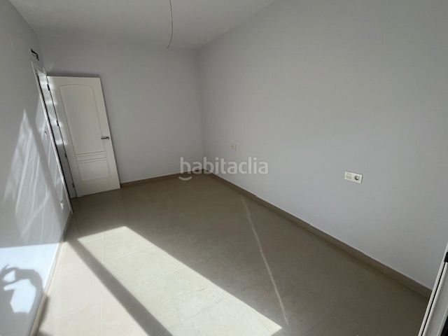 Foto 827811bf-4965-4712-a924-0fc29b456cde. Edificio in Cañada