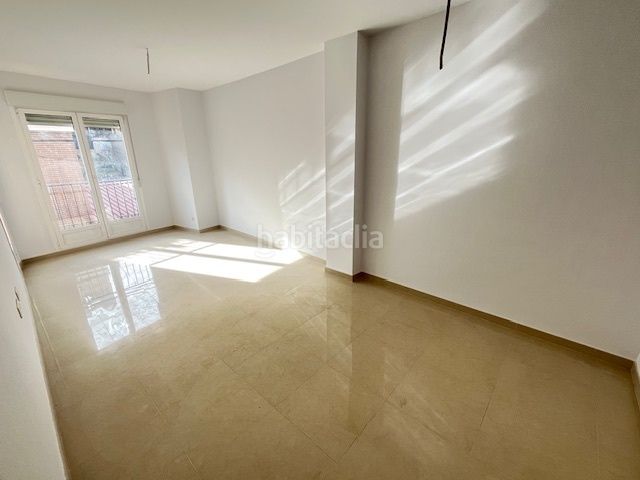 Foto e314f112-592e-490d-bcda-32e9e8331a9b. Edificio in Cañada