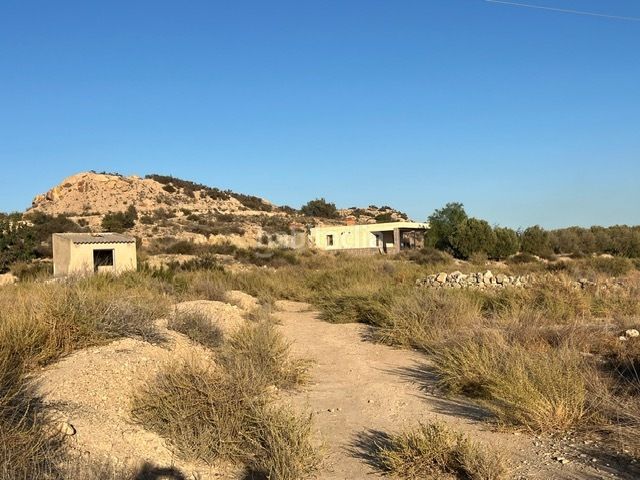 Foto b7ade54c-38d8-45f3-a777-33cf2af083ff. Terreny residencial a Agost