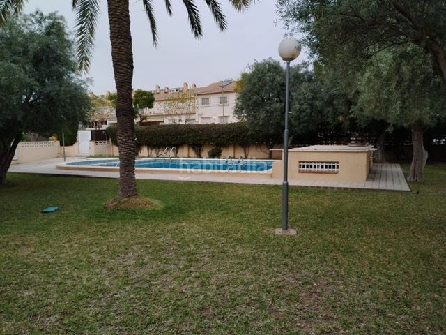 Foto 5754b038-affc-4660-8da4-512c081c0de1. Xalet amb piscina a Centro Mutxamel