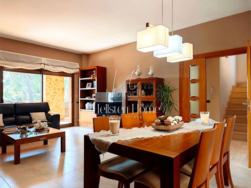 Foto 19ff1f93-c9fe-45f0-a608-7563aa7bae8a. Chalet en Corbera de Llobregat