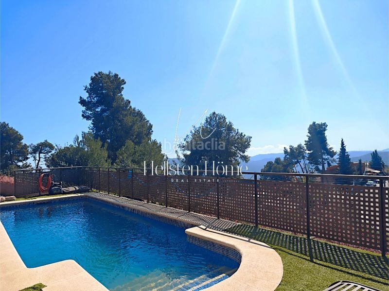 Foto 3eea354b-c9ad-48c1-9dc4-3f3a12c8fd88. Chalet en Corbera de Llobregat