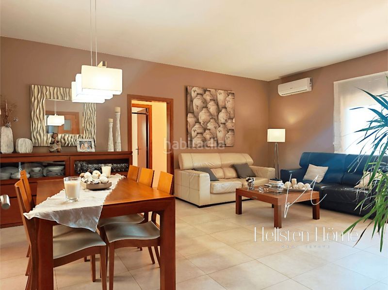 Foto 467c822b-4fd6-4a37-ad69-e6705b609148. Chalet en Corbera de Llobregat