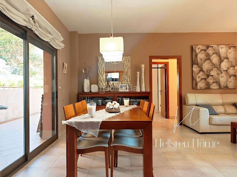 Foto 81839774-ab10-4c17-a56a-f5d0b7cdf0e6. Chalet en Corbera de Llobregat