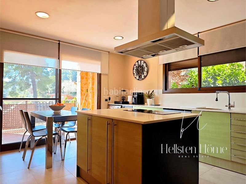 Foto edbe5b04-afa5-4993-bbba-5d595c4a93f2. Chalet en Corbera de Llobregat