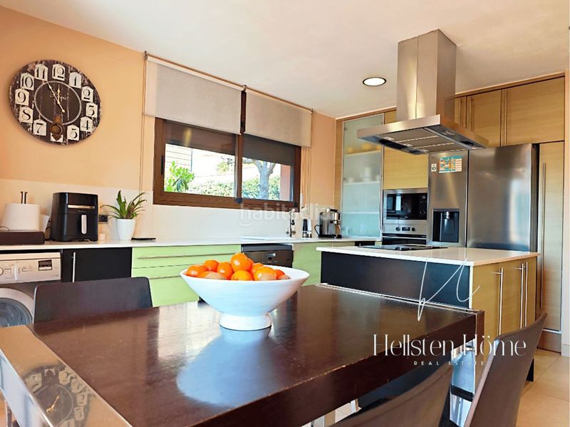 Foto f03fbda8-5ee6-4753-a2e9-d1511b7e3c69. Chalet en Corbera de Llobregat