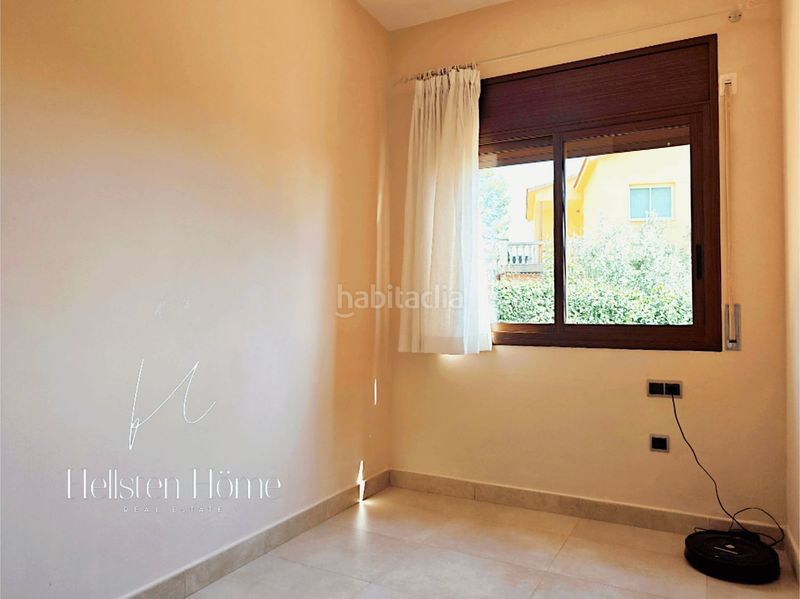 Foto f128ca64-5c22-4fde-ba1b-ba06973cfcd2. Chalet en Corbera de Llobregat