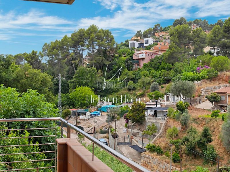 Foto 78b9d831-4b5f-412a-8227-27e50e8f8444. Xalet amb piscina a Corbera de Llobregat