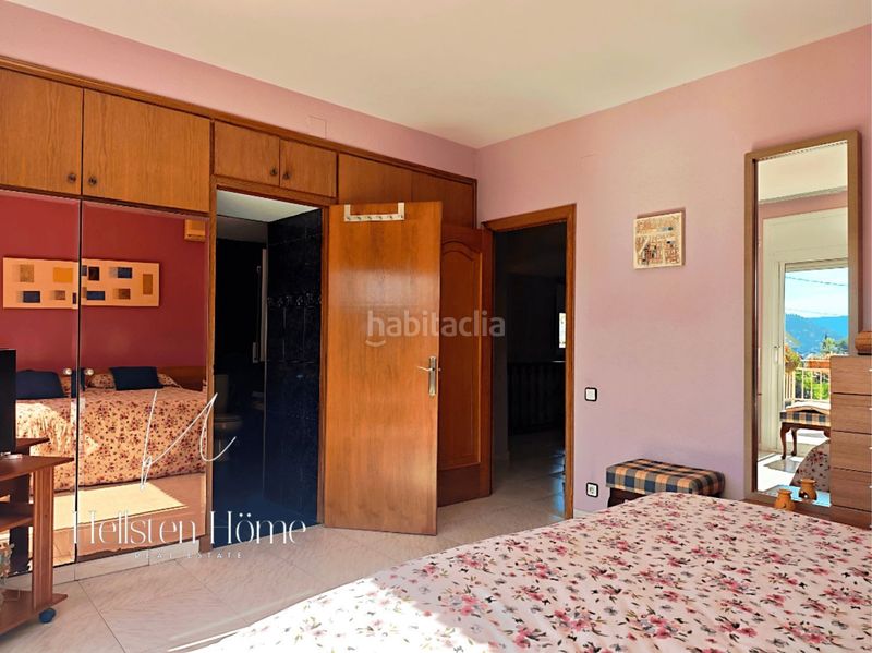 Foto 90b14174-f619-4f25-8554-c2b26f746a39. Xalet amb piscina a Pallejà