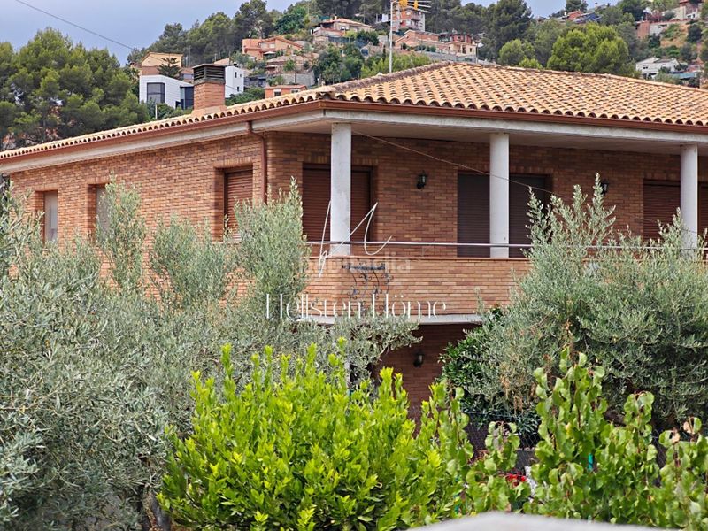 Foto 3f1f76d2-1659-4b4a-a68a-cc839a37772c. Chalet en Corbera de Llobregat