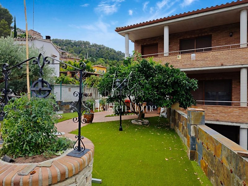 Foto 53ba1ab6-ef0a-497d-8743-50fb920e0558. Chalet en Corbera de Llobregat