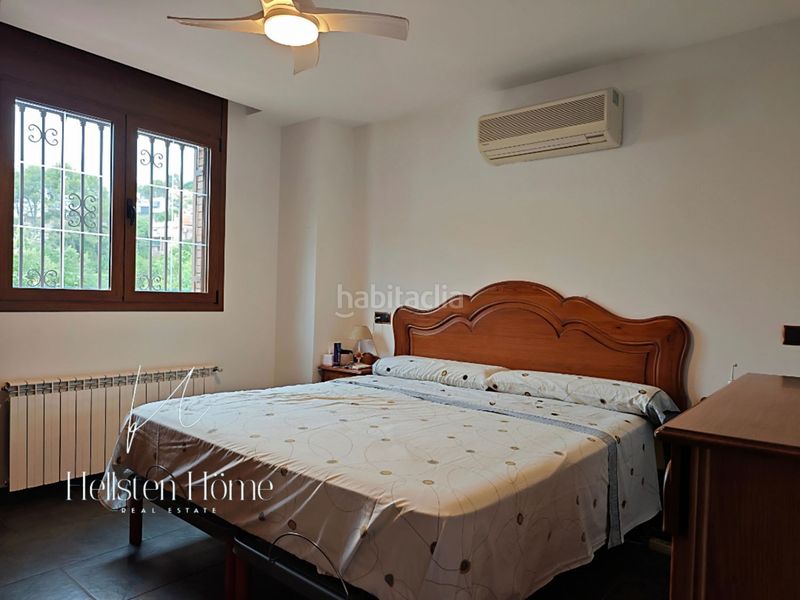 Foto 7d06e06c-b4fa-4839-9aef-1c2746490940. Chalet en Corbera de Llobregat