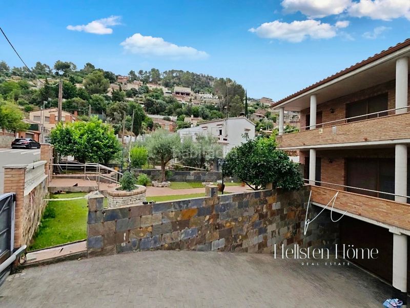 Foto ab549833-f8bf-44c4-96c2-d947f3a9f2d0. Chalet en Corbera de Llobregat