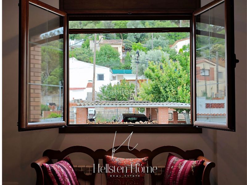 Foto bd5a02cf-d21d-4f8c-82bd-aa1085d339f7. Chalet en Corbera de Llobregat