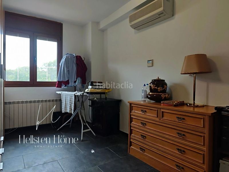 Foto e15b762d-55d3-402c-9904-412c91a7e416. Chalet en Corbera de Llobregat
