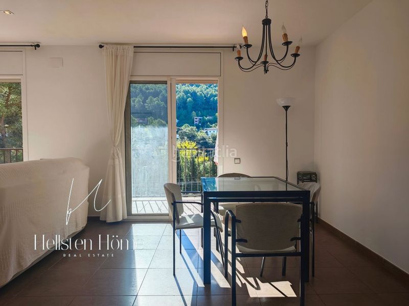 Foto 4680d8e6-e8ab-465e-b6f2-68c42a9e78e3. Chalet en Corbera de Llobregat