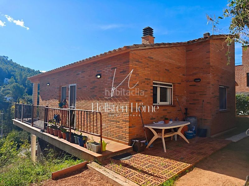 Foto 114cbdff-868a-4da3-b507-a7963a46cee8. Xalet a Corbera de Llobregat