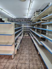 Rent Business premise in Cardenal Benlloch. Local muy comercial todo exterior