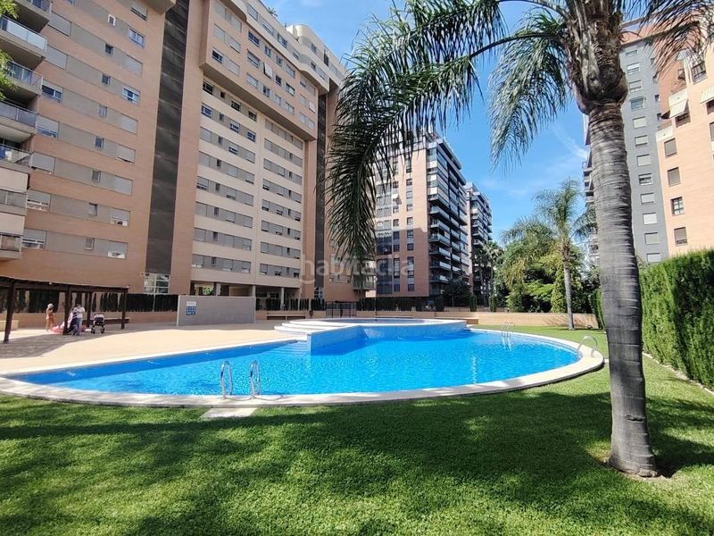Foto 3b9165bf-ca21-4b04-83de-cbe6f59c98e9. Flat with parking pool in La Constitución-Canaleta Mislata
